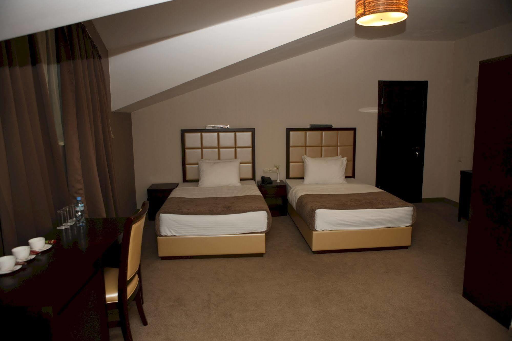 Hotel Orion Old Town Tbilisi Esterno foto