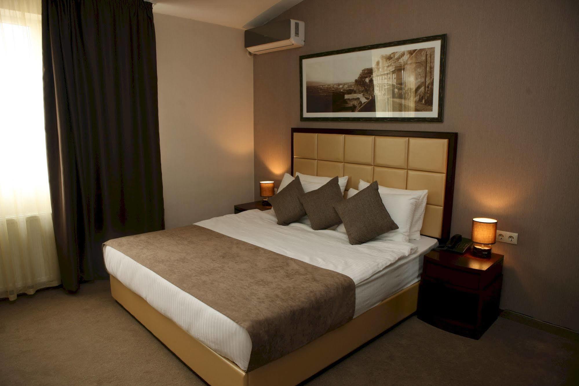 Hotel Orion Old Town Tbilisi Esterno foto
