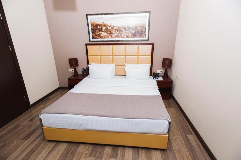 Hotel Orion Old Town Tbilisi Esterno foto